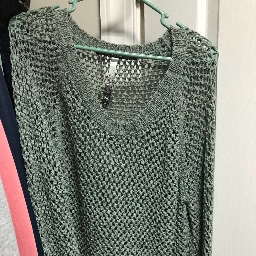 Gorgeous green teal sweater